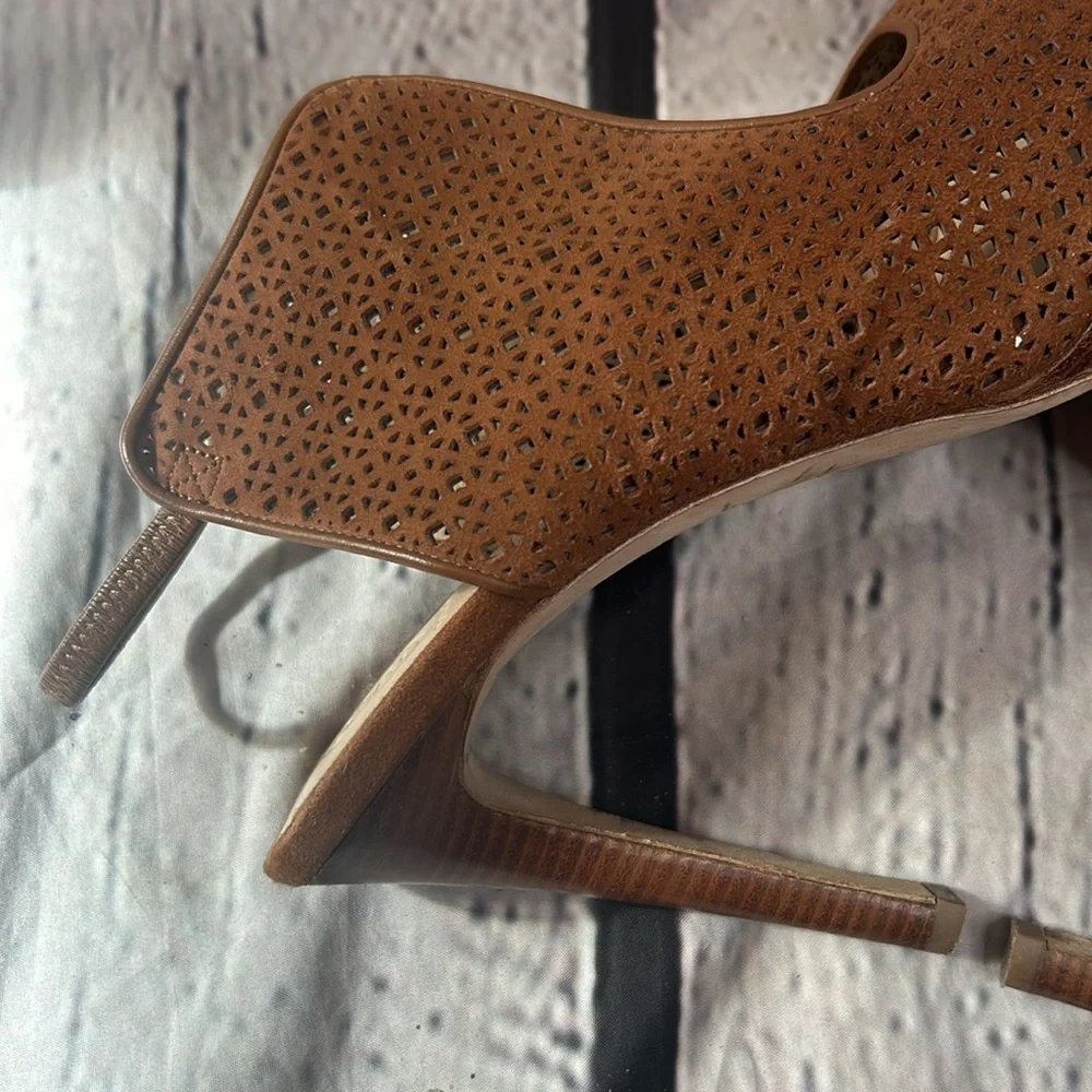 Tory Burch Ellie Heeled Brown Suede Sandals Size 9.5 Great Condition